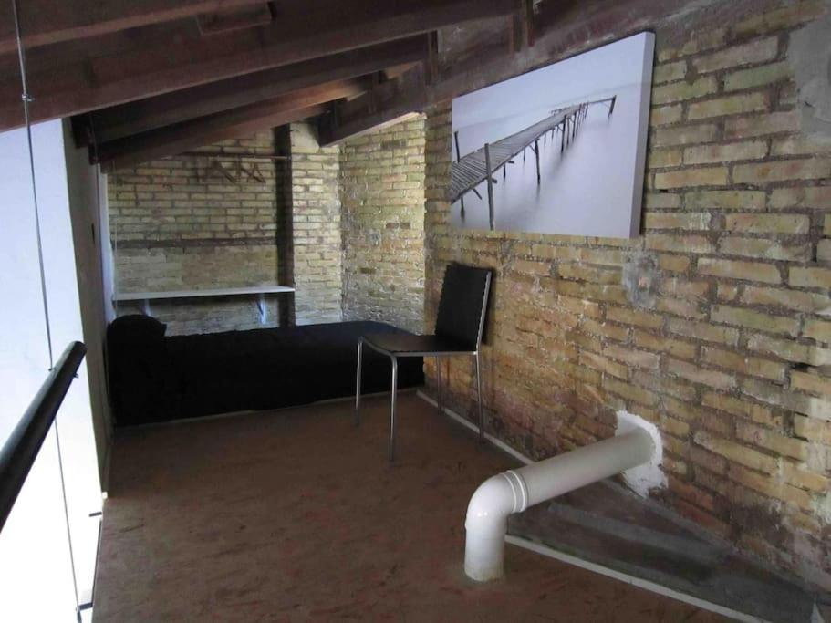 Young Penthouse Валенсия Экстерьер фото
