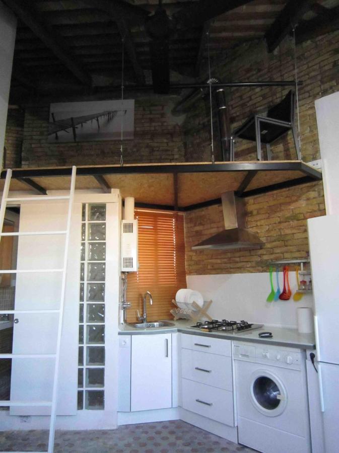 Young Penthouse Валенсия Экстерьер фото