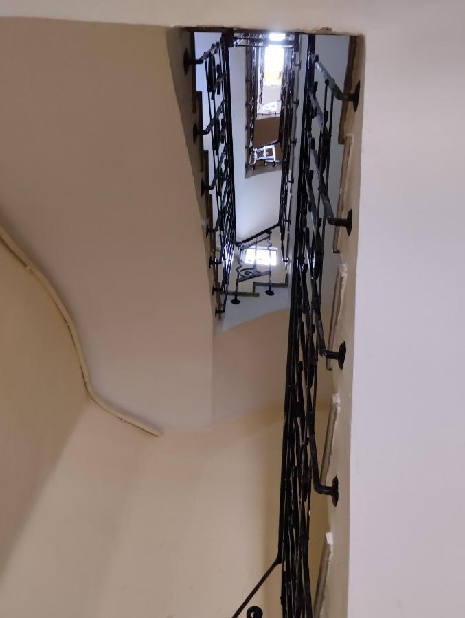 Young Penthouse Валенсия Экстерьер фото